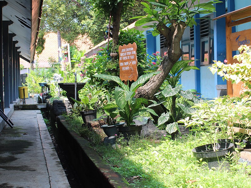Halaman Sekolah